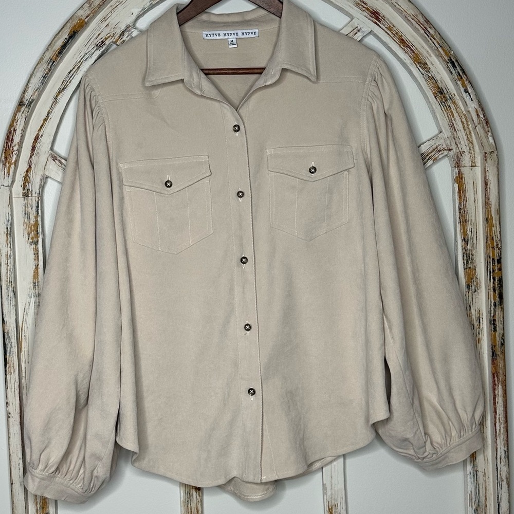 HYFVE Beige Button Front Dress Shirt
Western- Size Medium